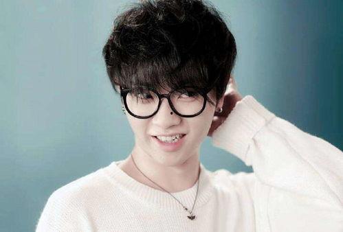 娱乐吃瓜华晨宇,娱乐界的瓜王，揭秘他的音乐与生活